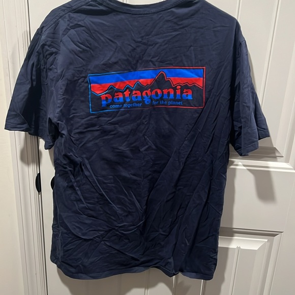 Men’s Patagonia “Come together for the Planet” Shirt. - Picture 2 of 3